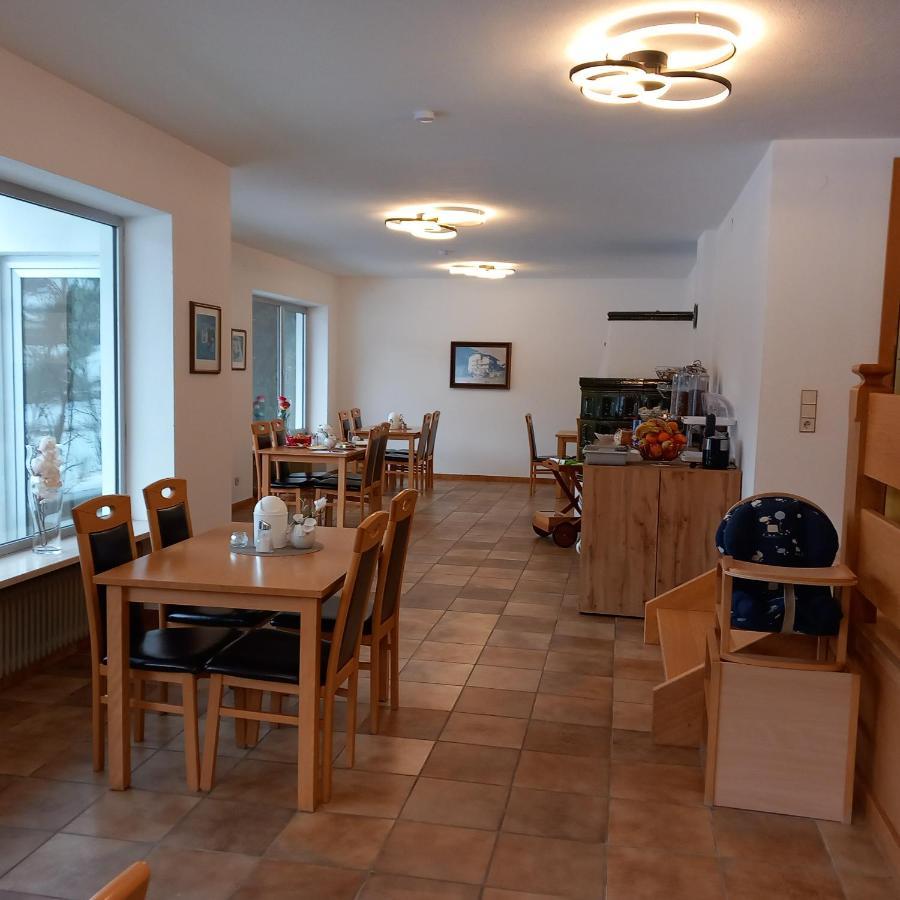Roppen Pension Alpina מראה חיצוני תמונה