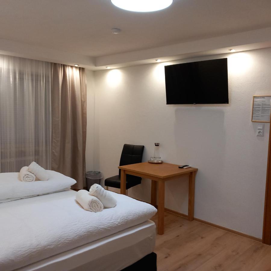 Roppen Pension Alpina מראה חיצוני תמונה